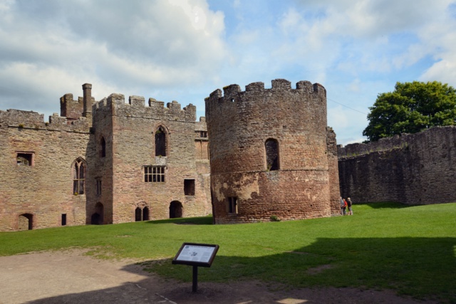 ludlow-castle-v206-2-DSC_1077_640x427