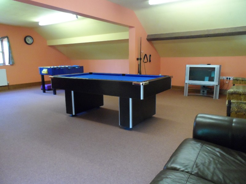 television-games-room-sofas-pool-table