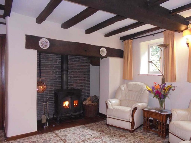 church-stretton-holidays-lounge-and-woodburner church-stretton-holidays-lounge-and-woodburner