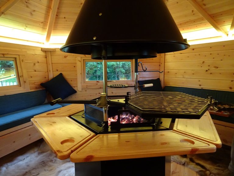hicks BBQ all year round Rose Cottage 768x576